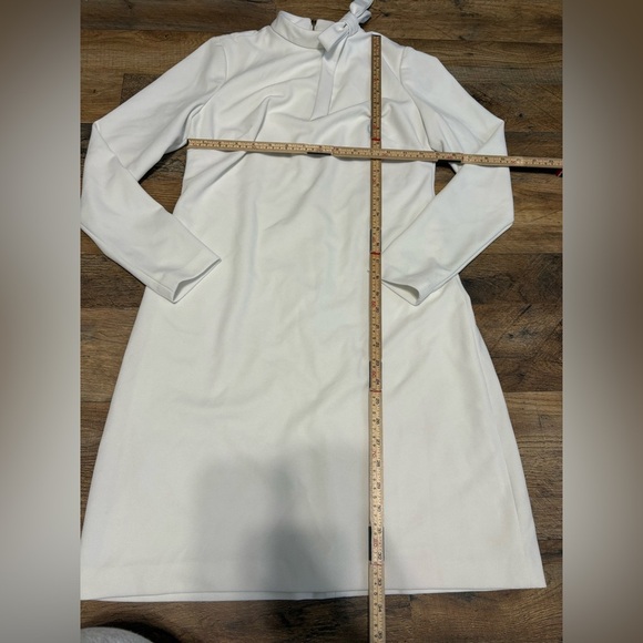 ✨ Elegant Calvin Klein White Midi Dress – Size 4 ✨ - Picture 3 of 9
